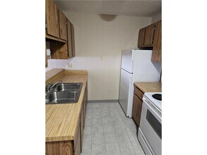 Building Photo - 1757 4th Ave