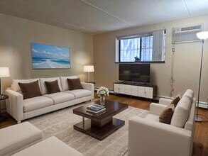 Building Photo - 303 Lowell St