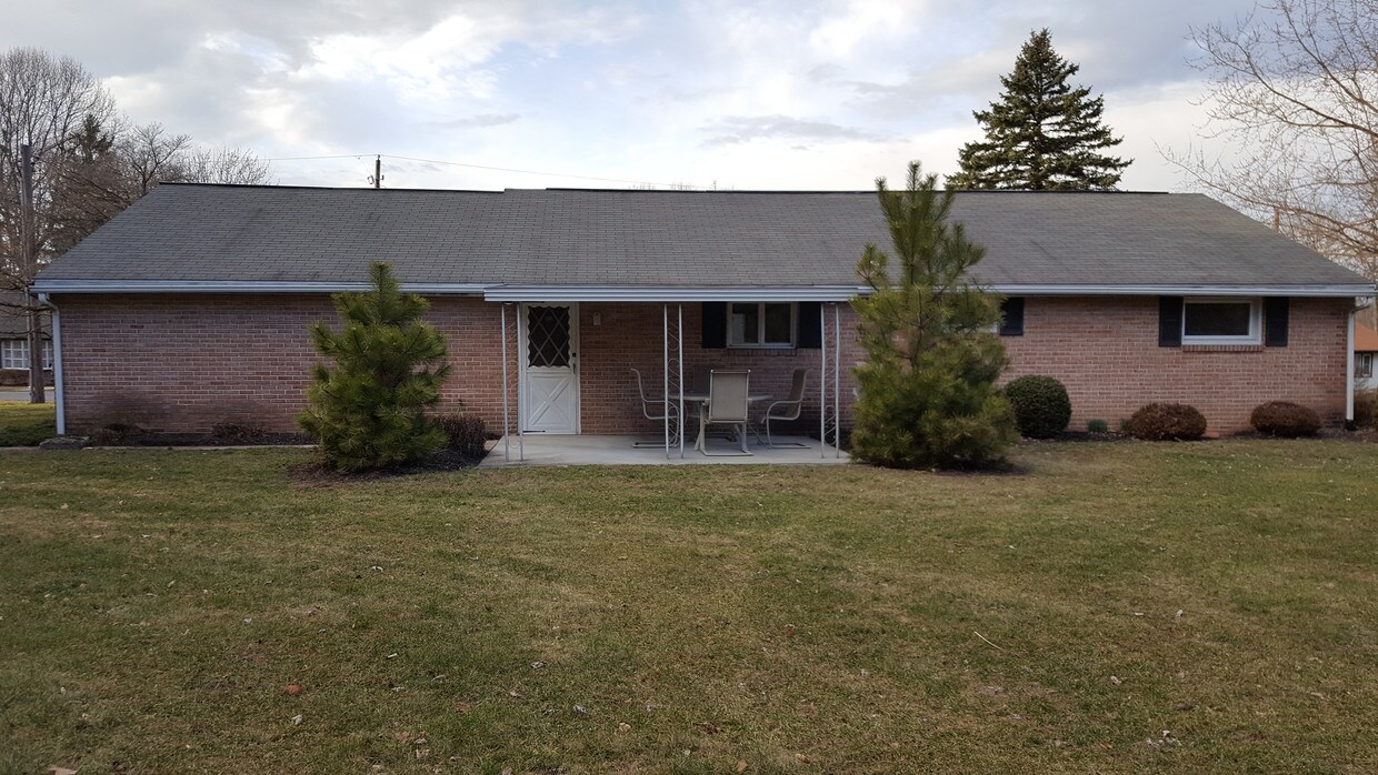 647 Fairmont Ave, Wernersville, PA 19565 House Rental in Wernersville