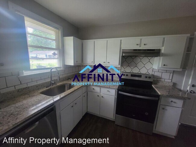 Foto del edificio - 2 br, 1 bath House - 825 Brooks Road