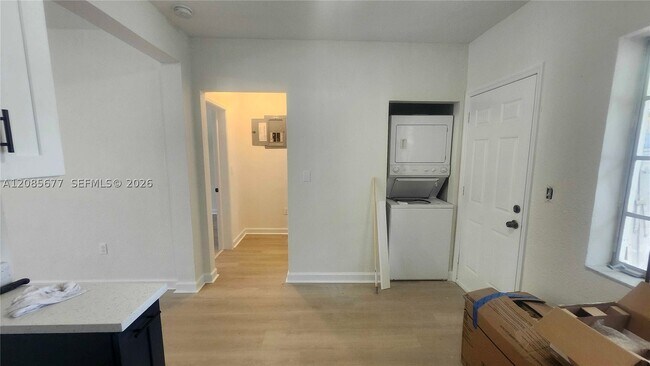 Foto del edificio - 847 81st St