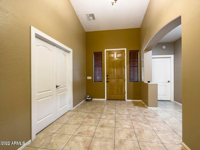 Building Photo - 2406 W Sienna Bouquet Pl