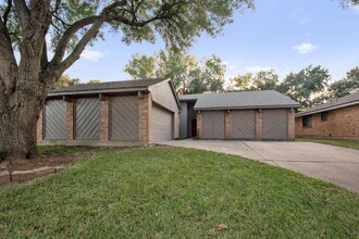 Building Photo - 2411 Cypressvine Dr