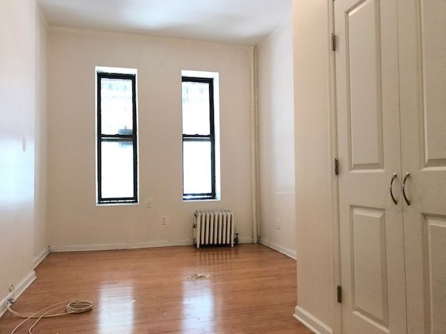 Primary Photo - 190 E 90th St