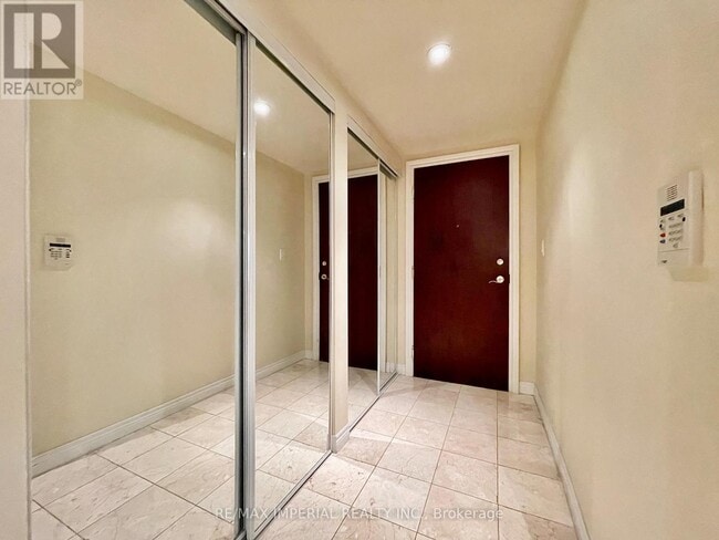 Photo du bâtiment - 38 William Carson Crescent