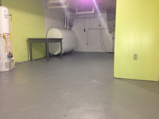 Sótano - 419 Gusryan St