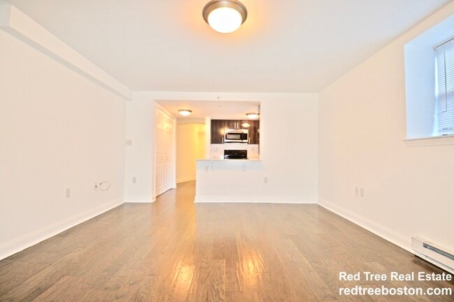 Photo - 457 Centre St Apartment