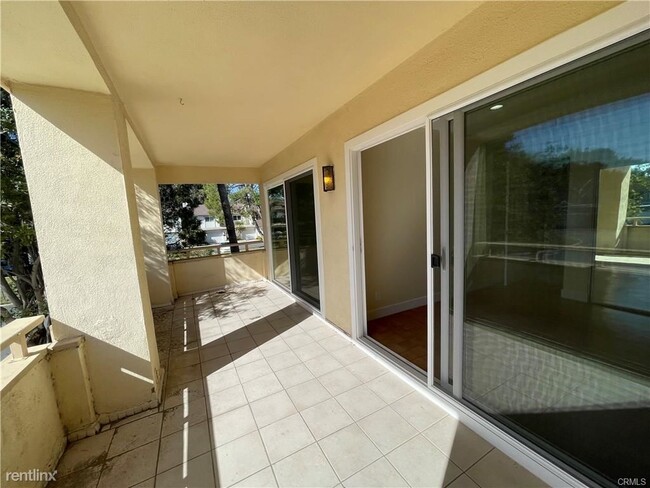 Building Photo - 4 br, 2.5 bath House - 12 Foxglove Way