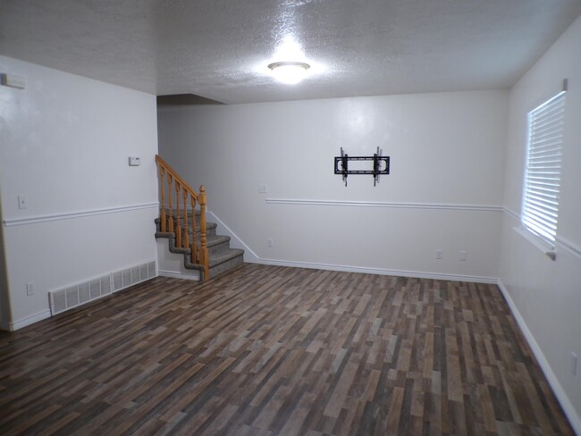 Building Photo - 1464 S Silver Maple Ct