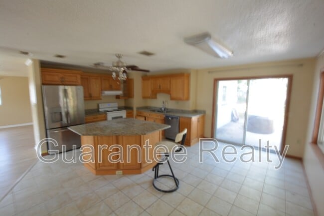 Foto del edificio - 541 Carey Pl