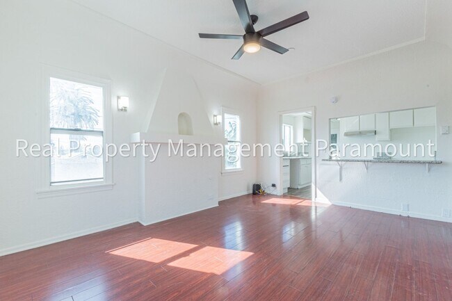 Foto del edificio - 2757 S Mansfield Ave
