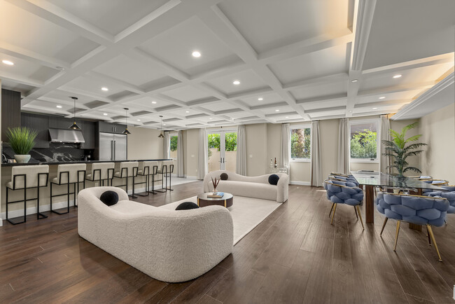 Building Photo - Chateau Century