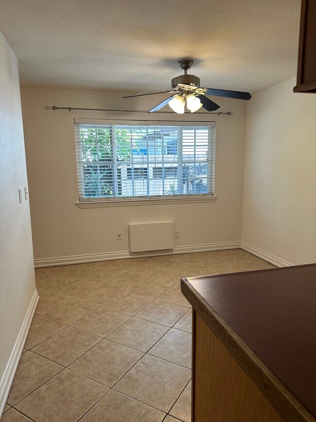 Photo - 601 S Fashion Park St Apartments