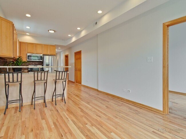Foto del edificio - 1450 N Campbell Ave