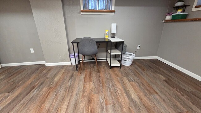 Foto del edificio - 1421 S Carey St