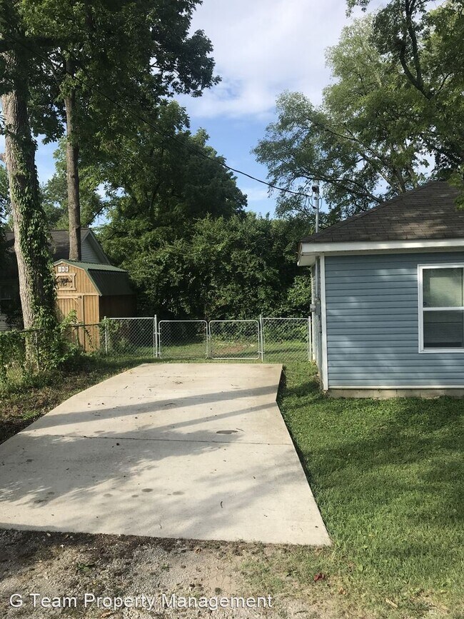 Building Photo - 2 br, 2 bath House - 2408 Dabbs Ave