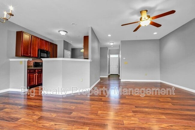 Building Photo - 2024 Morgan Hill Dr
