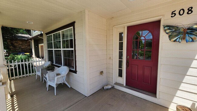 Building Photo - Spacious 4-Bed, 3.5-Bath Home in Quail Rid...