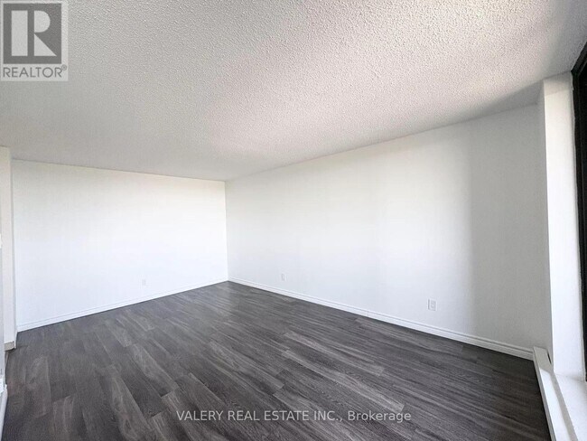 Building Photo - 294 Chandler Dr