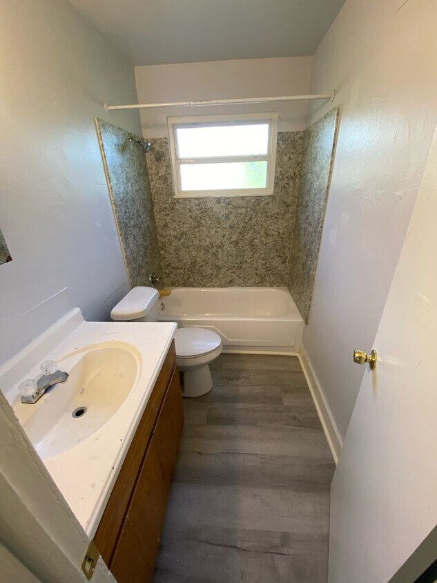 Building Photo - 3 Bed 1 Bath Home in Northgate Neighborhood