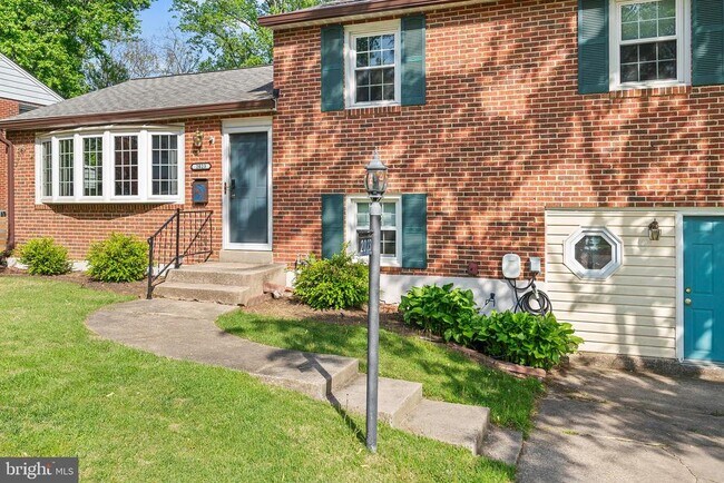Foto del edificio - 2023 Rollingwood Rd