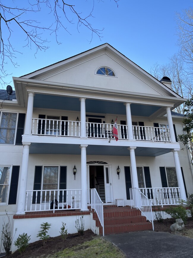 4600sq cuadrados hogar - 785 Riverbend Pky