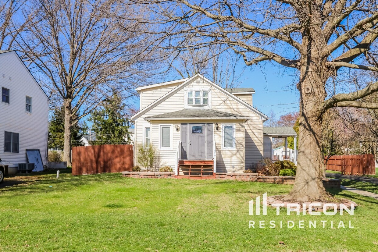 Foto principal - 506 Woodland Ave