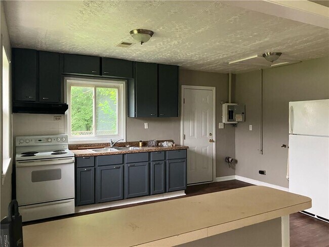 Building Photo - 2206 Norden Ct