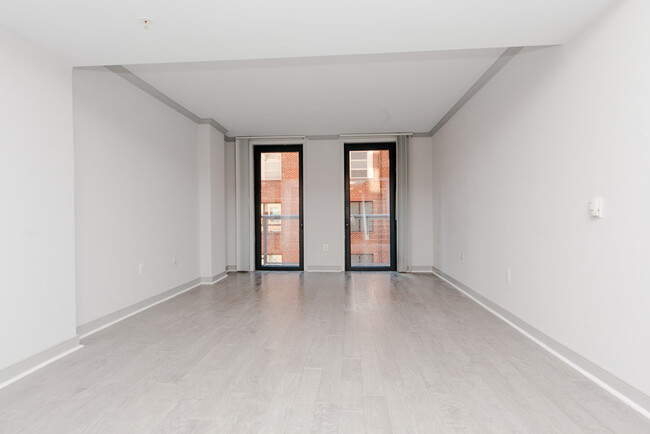 Foto del edificio - 616 E St NW