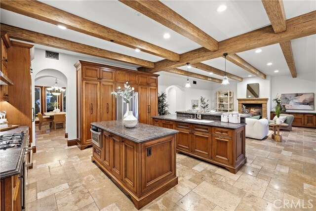 Building Photo - 3811 Vista Blanca