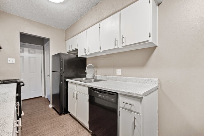 1X1 Kitchen - Rio Villas Apartments