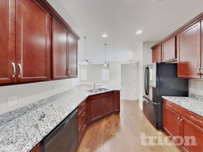 Building Photo - 1372 Wentworth Dr