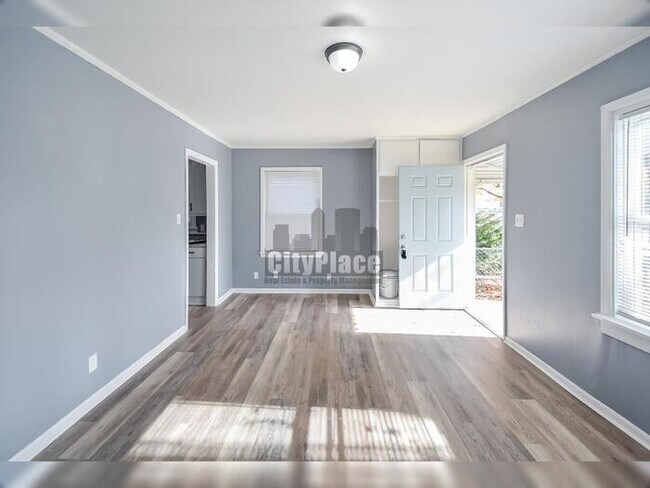 Foto del edificio - 5344 Fletcher Ave