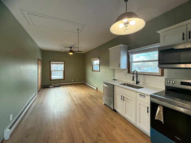 Foto del edificio - 36465 Main St