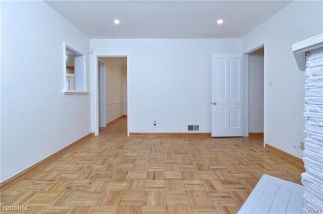 Foto del edificio - 3 br, 1.5 bath House - 15207 Valley Vista ...
