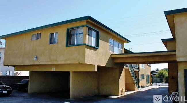 Building Photo - 1935 Obama Blvd
