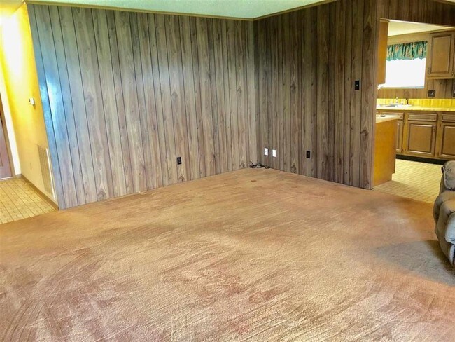 Building Photo - 4370 W Broadway St