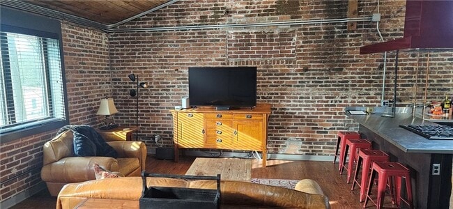 Photo - 693 W North St Apartment