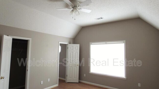 Building Photo - 8669 N Ashley Glen Cir