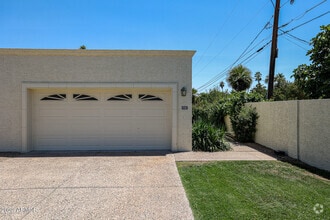 Building Photo - 623 E Jeffrey Ave