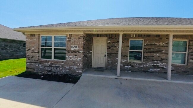 Foto del edificio - 11523 Pulaski Pike