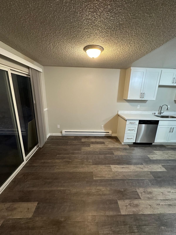 Building Photo - 4911 S Orchard St