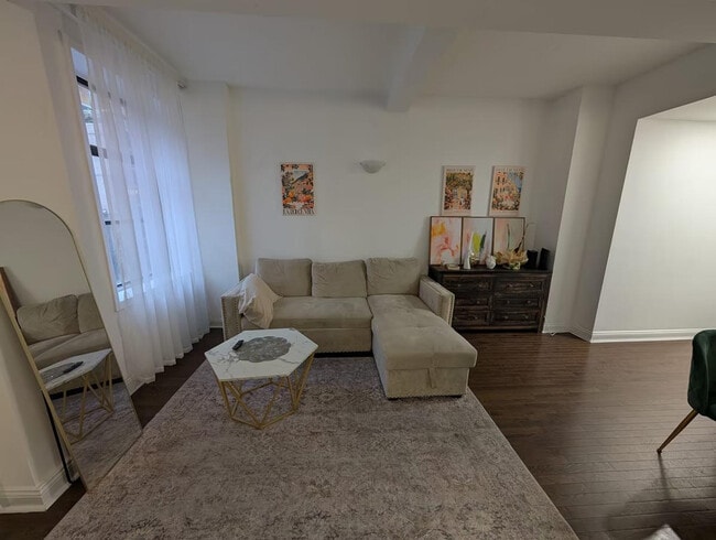 Foto del edificio - 221 E 50th St