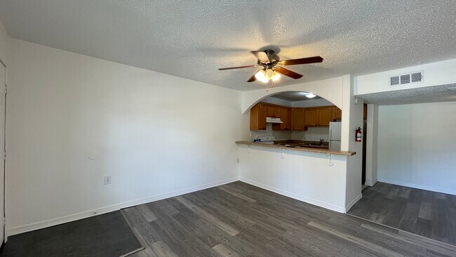 Foto del edificio - 7600 Forest City Rd