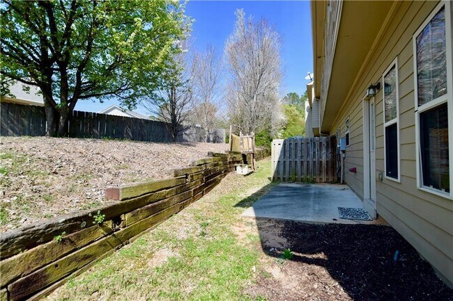Foto del edificio - 2150 Waterford Park Dr