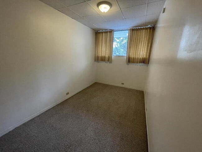 Photo - To register for the showing time below, note the 4 digit code: 3955 and click "APPLY NOW."(mobile... House