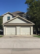 Building Photo - 810 W Beddell St