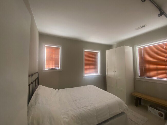 Bedroom 1 - 14 Strawberry St