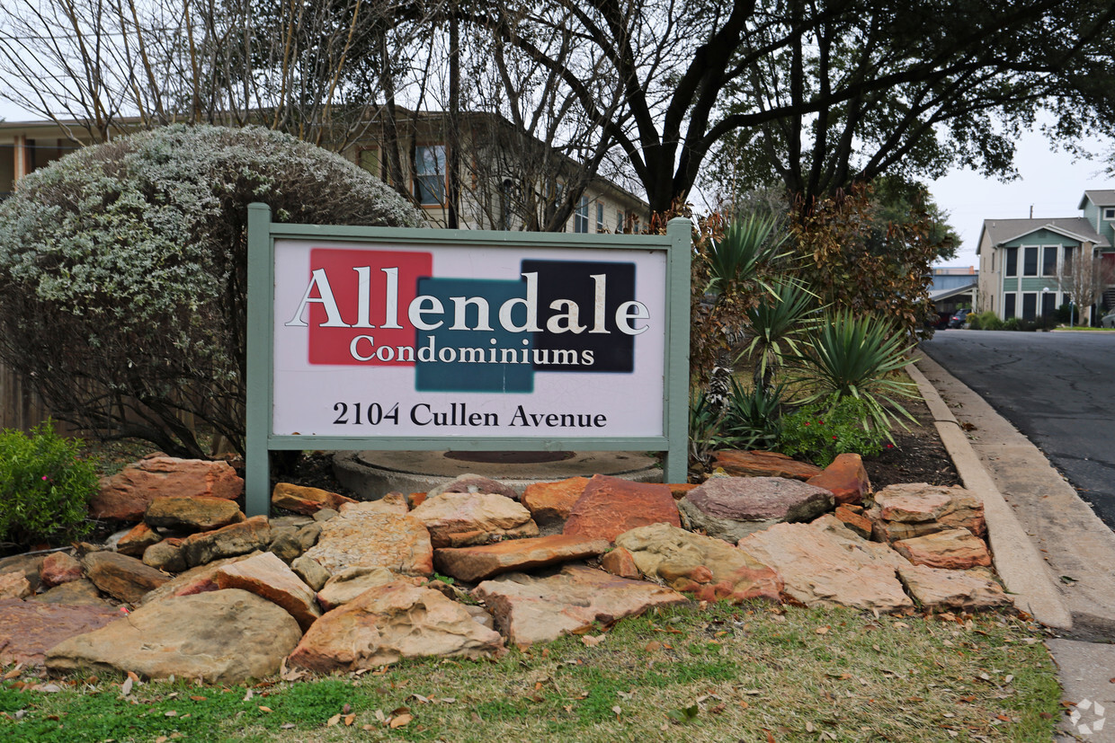 Primary Photo - Allendale Condominiums