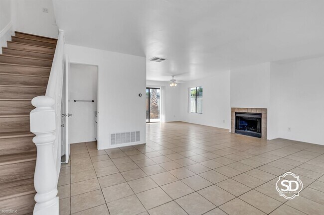 Building Photo - 2 br, 2.5 bath Townhome - 631 13th Street 1